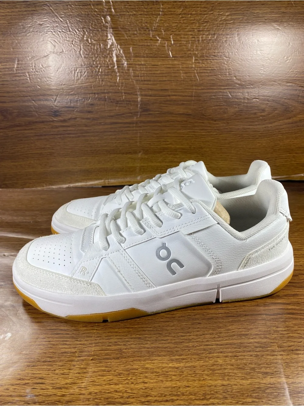 On Cloud Roger women’s shoe size 8.5